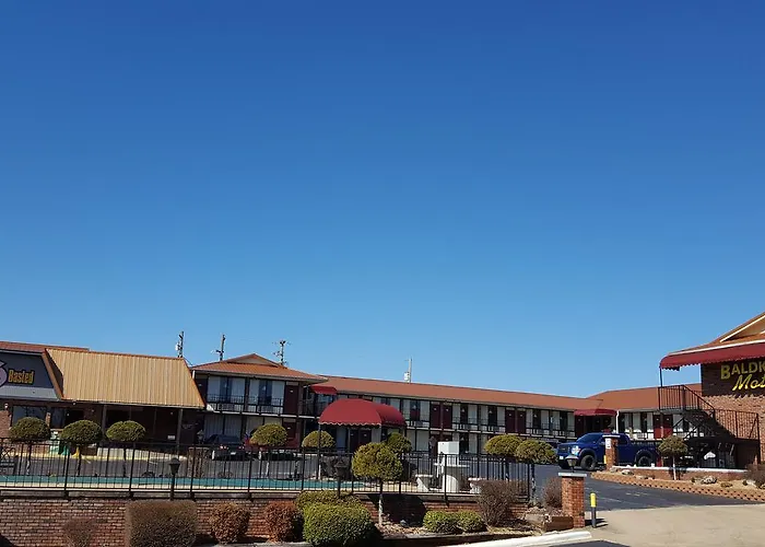 Baldknobbers Motor Inn